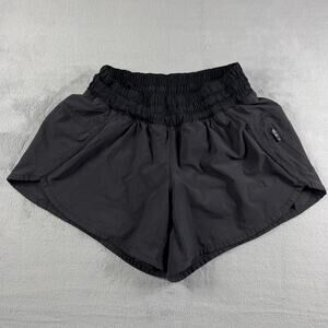Lululemon Tracker Low Rise Short 4" Black Lined Womens size 4